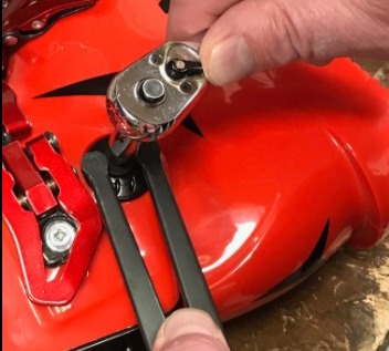 Redster cuff adjustment
